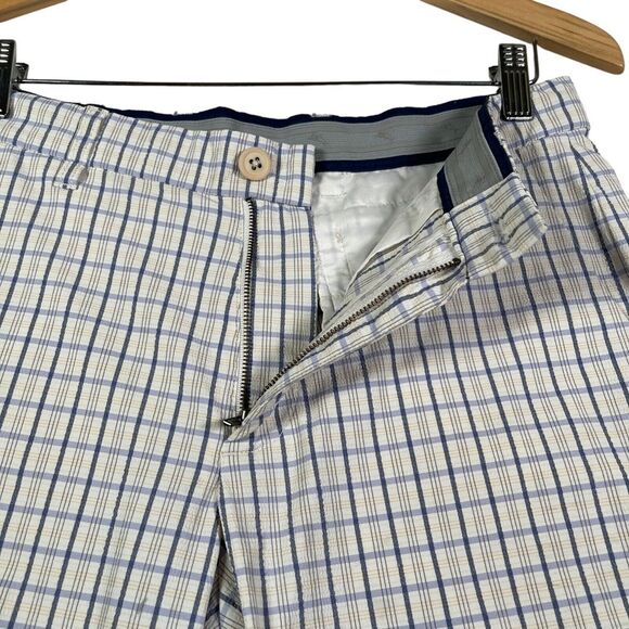 Tommy Bahama Shorts Mens 30 Blue‎ Plaid Performance Flat Front Chino Golf 11" - Picture 3 of 9